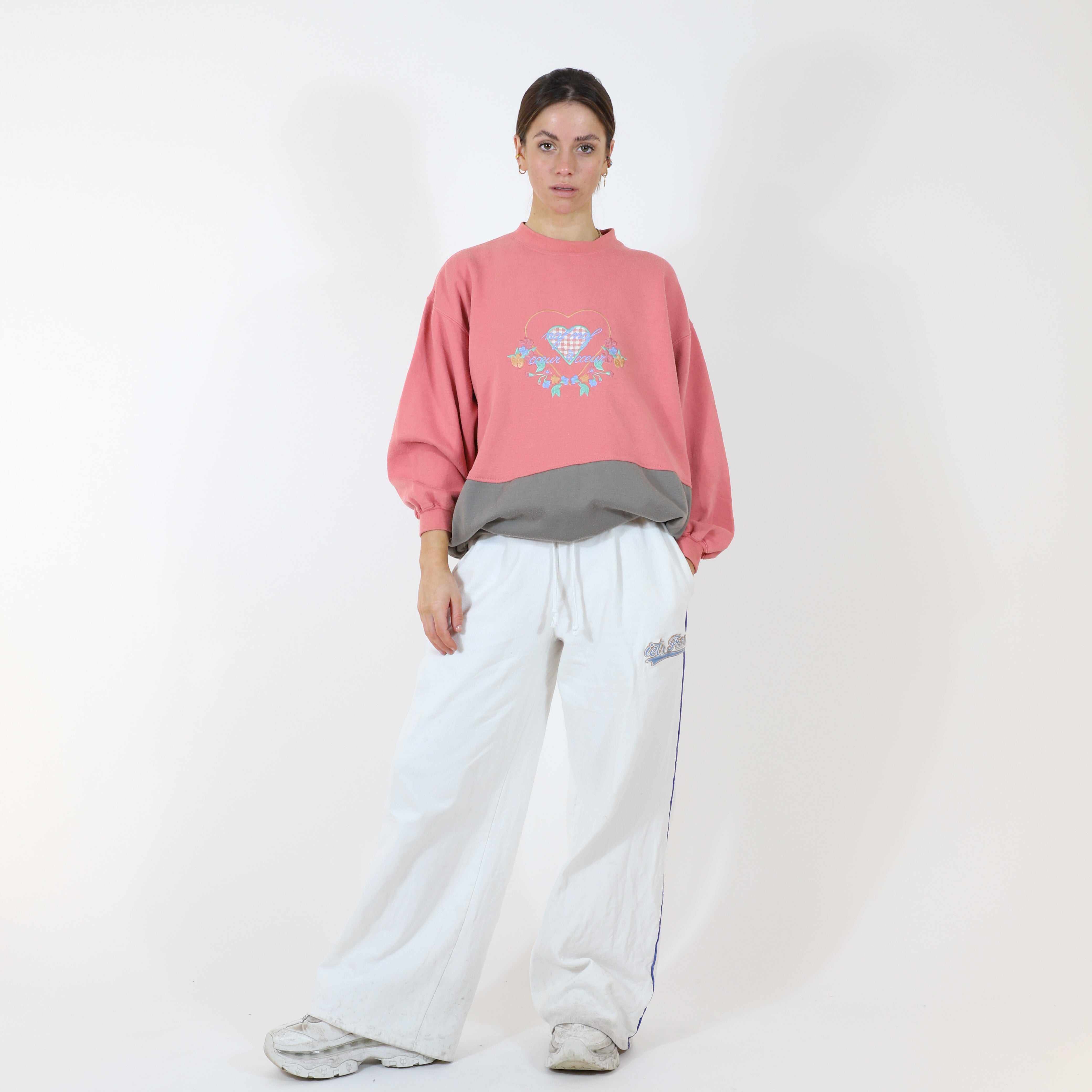 Naf Naf 90's Embroidered Spellout Sweatshirt in Pink and Grey – hmsvintage