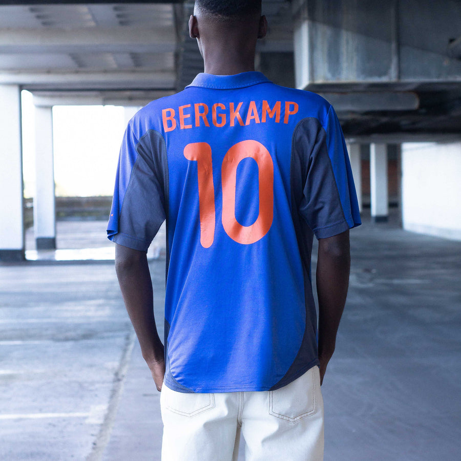 Nike Netherlands Euro 2000 Bergkamp 10 Away Shirt in Blue and Orange