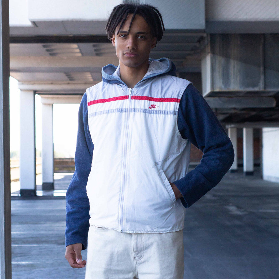 Nike Mid 80's Embroidered Spellout Fleece Lined Gilet in White, Red and Grey