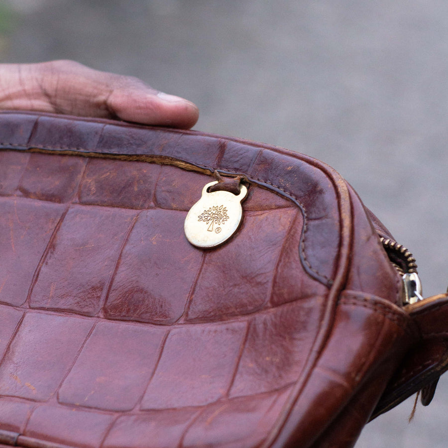 Mulberry Logo Leather Side Bag in Brown