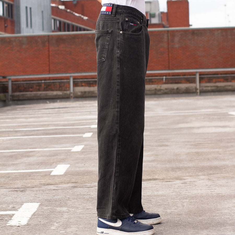 Tommy Hilfiger 90's Patch Logo Straight Legged Denim Jeans in Black
