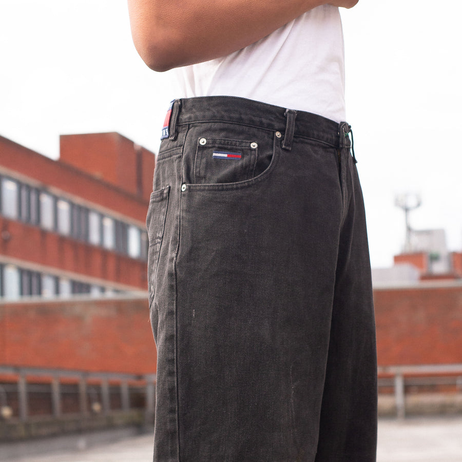 Tommy Hilfiger 90's Patch Logo Straight Legged Denim Jeans in Black