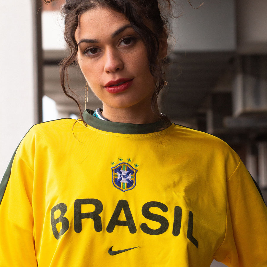 Nike Brazil 2002 - 2003 Embroidered Central Swoosh Training Top in Yel –  hmsvintage