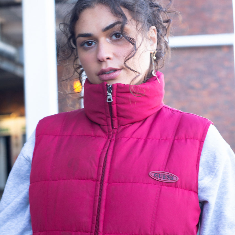 Guess 90's Rubber Spellout Down Puffer Gilet in Red