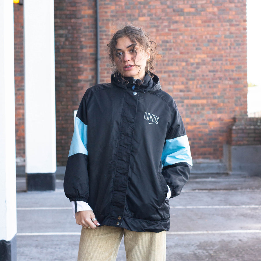 Nike Late 90's Embroidered Spellout Parka Jacket in Black and Blue