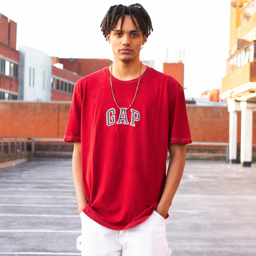 GAP 90's Embroidered Spellout T-Shirt in Red, Grey and White