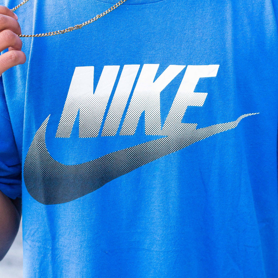Nike Late 80's / Early 90's Print Spellout Graphic T-Shirt in Blue, White and Black