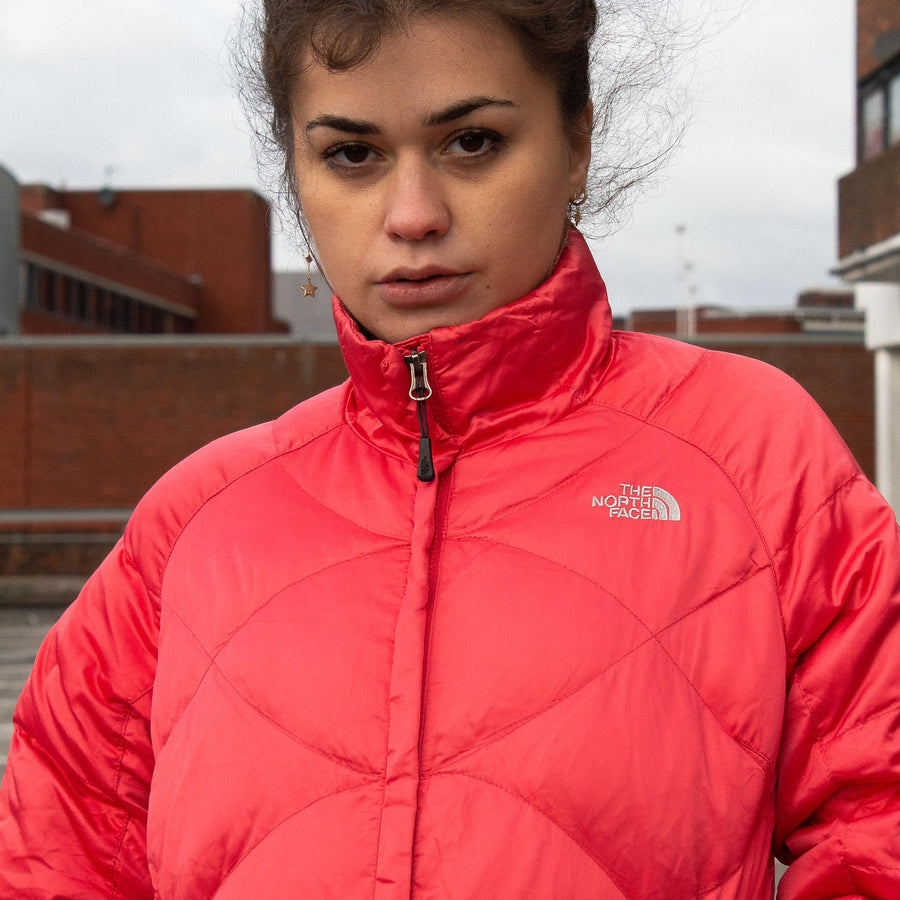 The North Face Embroidered Logo 550 Down Puffer Jacket in Pink and Grey